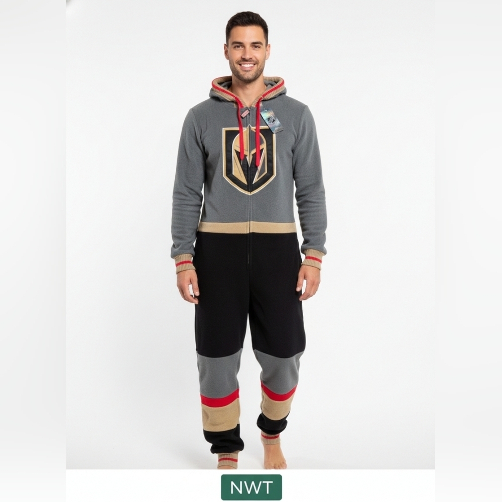 ​NWT Vegas Golden Knights Hockey Sockey Fleece Onesie Men’s S - Butt Flap